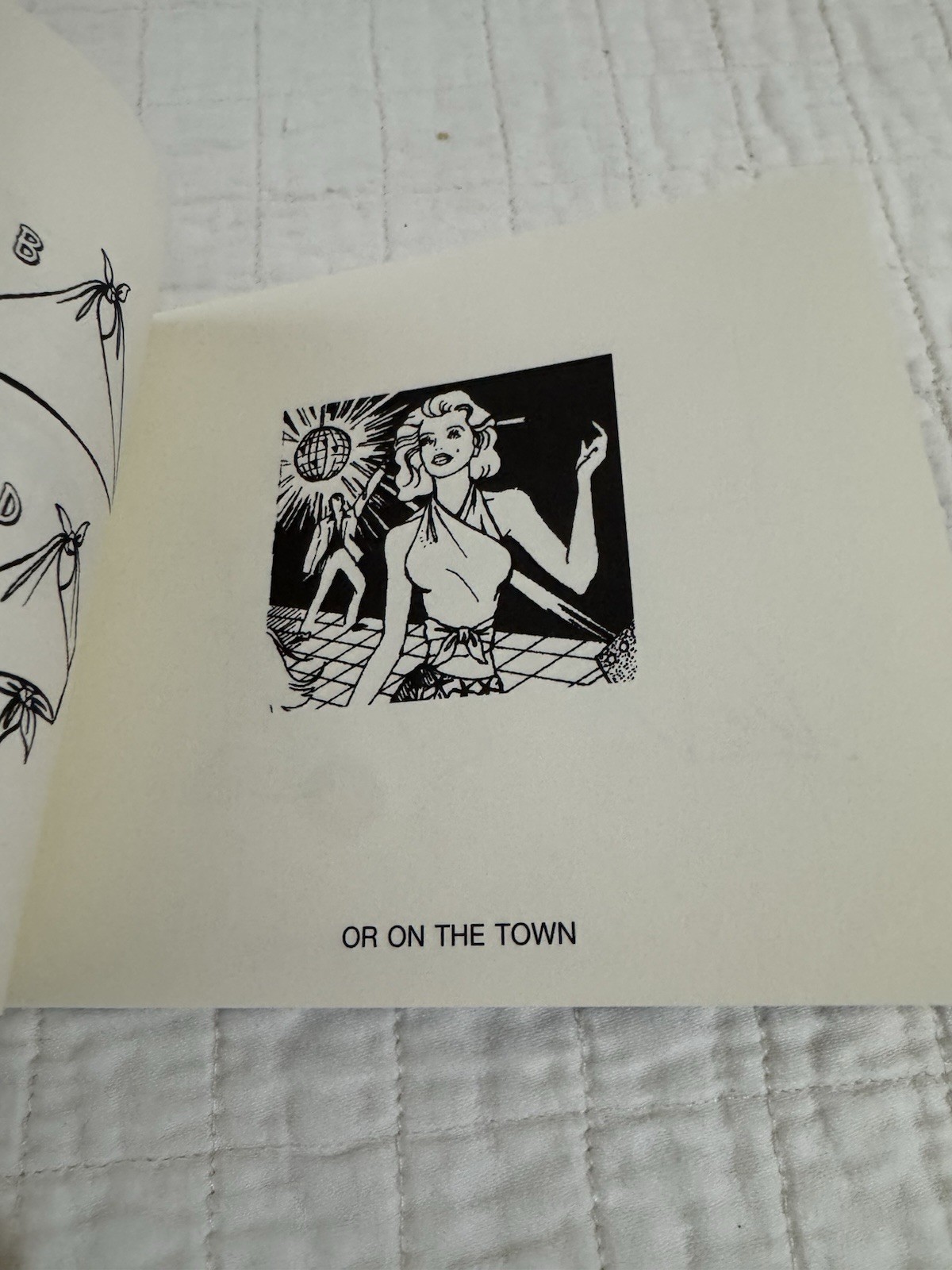 The Scarf Paperback Picture Book Scarves Fashion Illustrated 6×8 Inches English