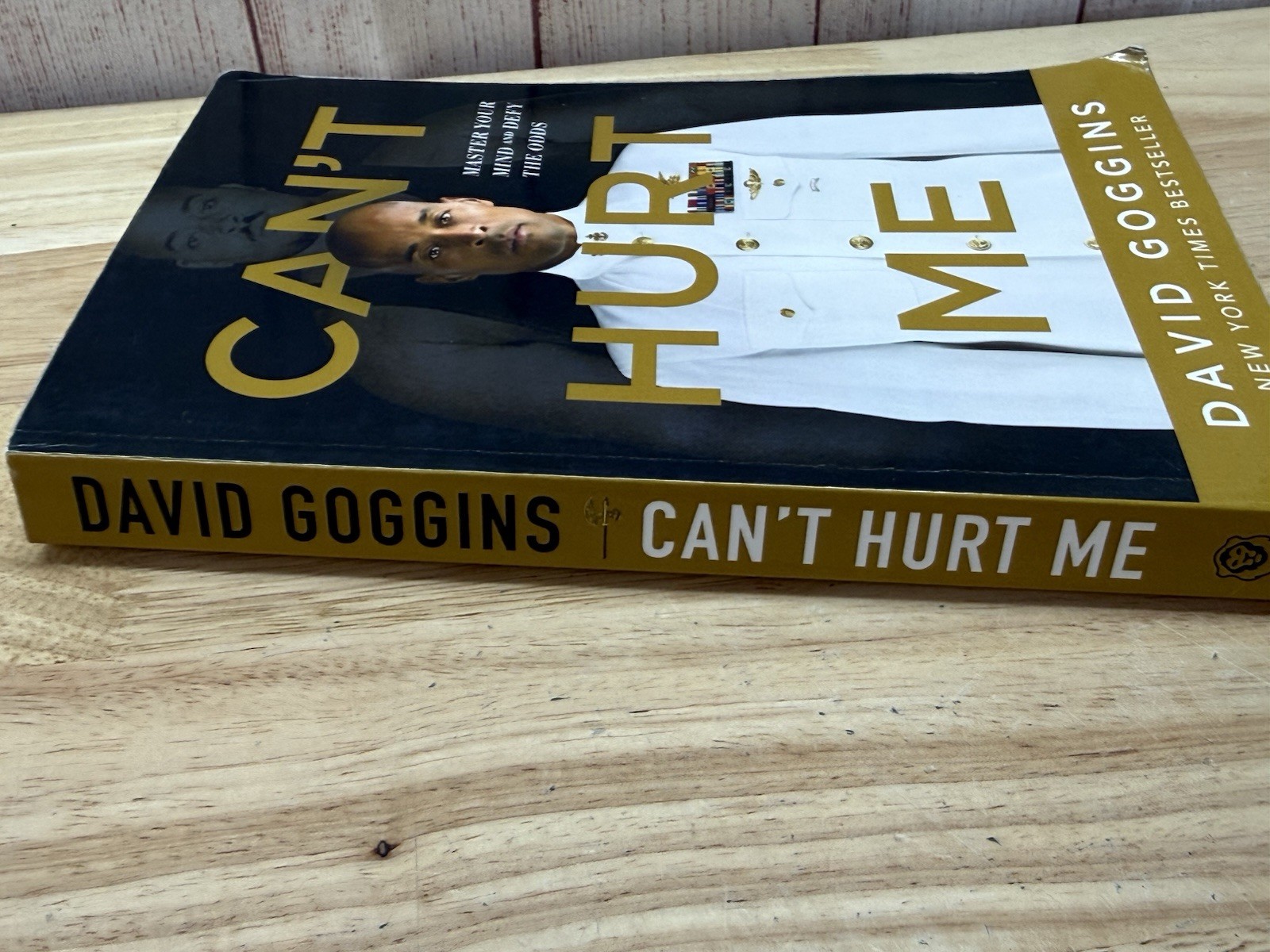 Can’t Hurt Me: Master Your Mind and Defy the Odds by Goggins, David Good