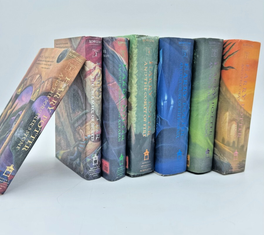 Harry Potter Hardcover Boxed Set: Books 1-7 plus bonus by J. K. Rowling…