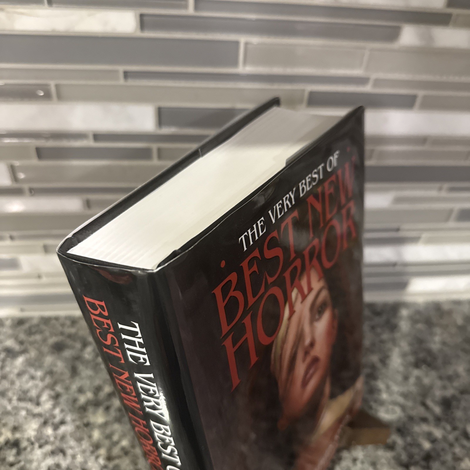 The Very Best of Best New Horror – Jones – Signed Limited 261/300 Earthling HCDJ