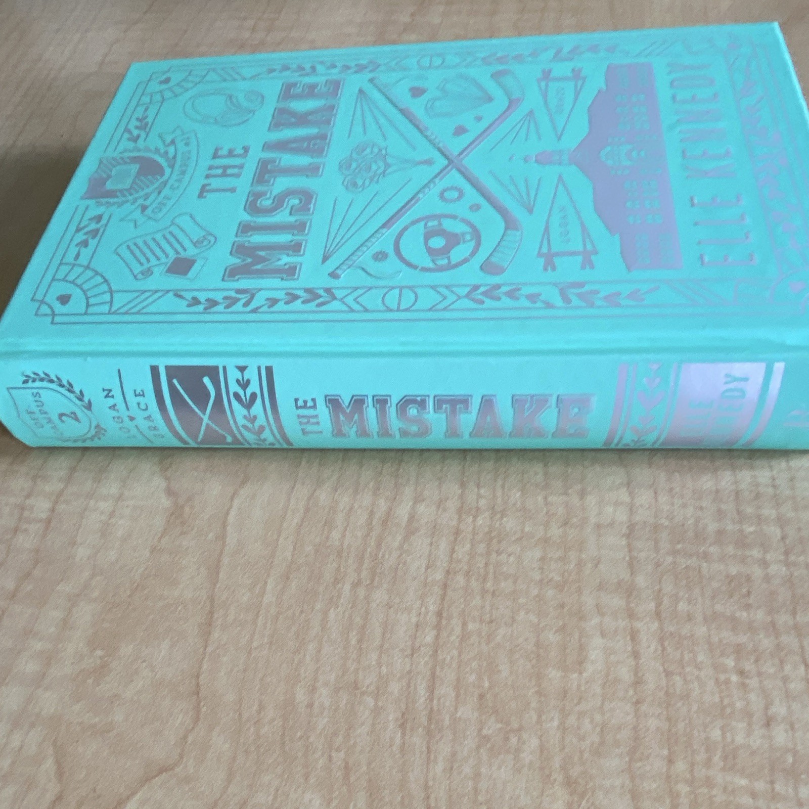 The Mistake (Off-Campus) by Elle Kennedy, Bloom Books, YA Romance Novel, HC