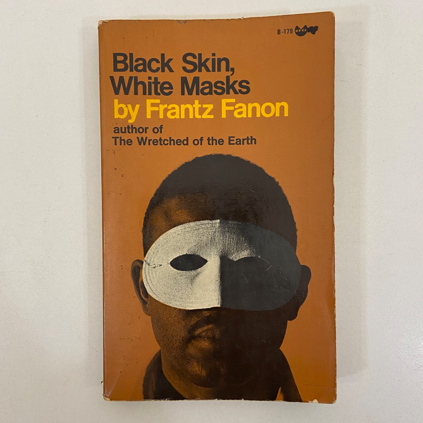 Black Skin White Masks Frantz Fanon Evergreen Black Cat Ed 1st Print 1968 MMPB