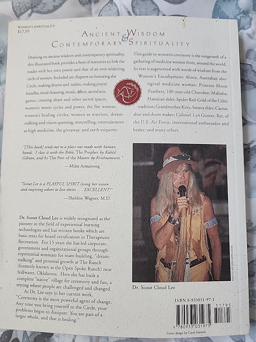 The Circle Is Sacred Medicine Book for Women Scout Cloud Lee 1994 Council Oak