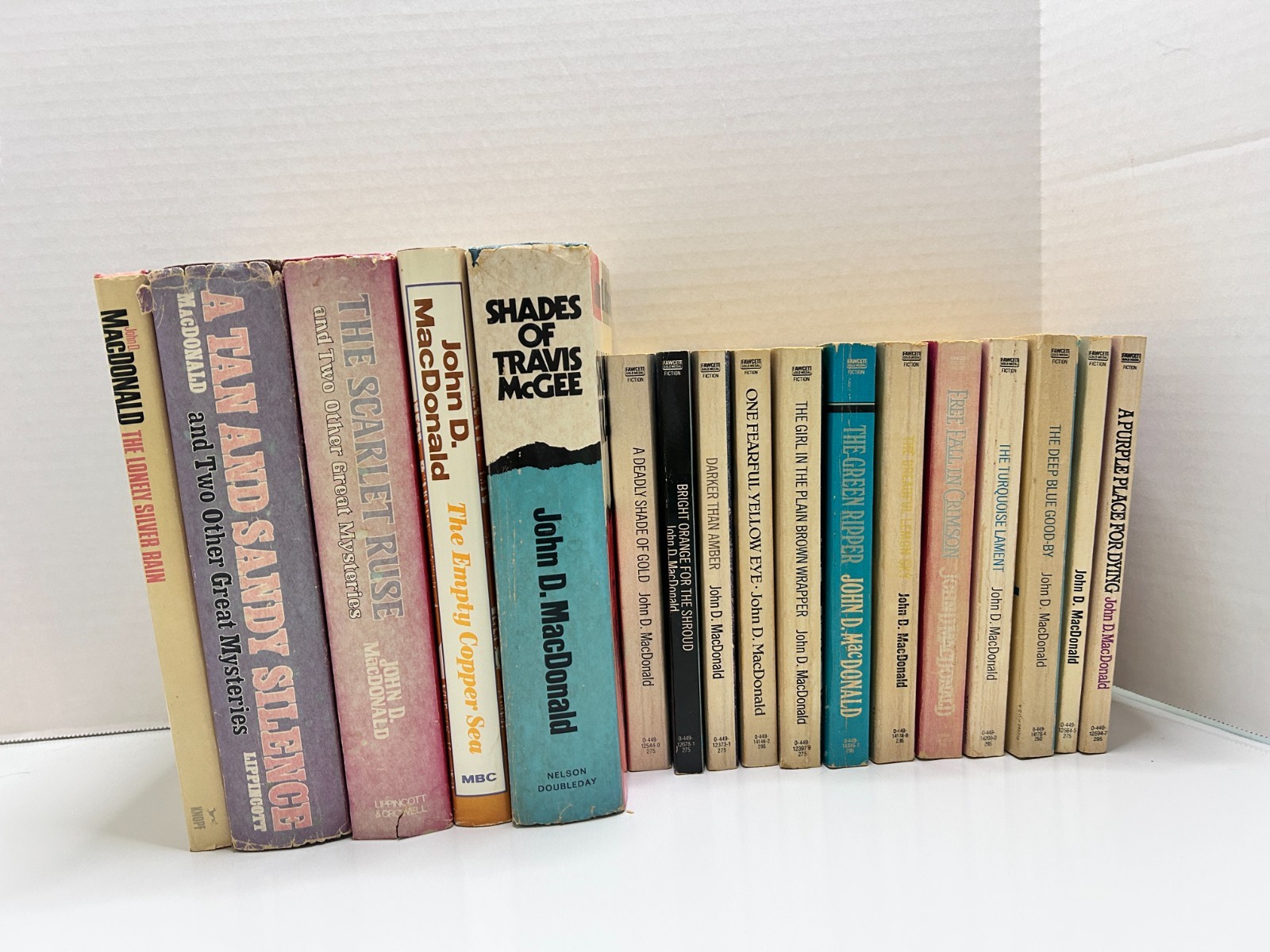 John D. MacDonald Vtg Lot Travis McGee Books 20 Volumes Hardcover & Paperback