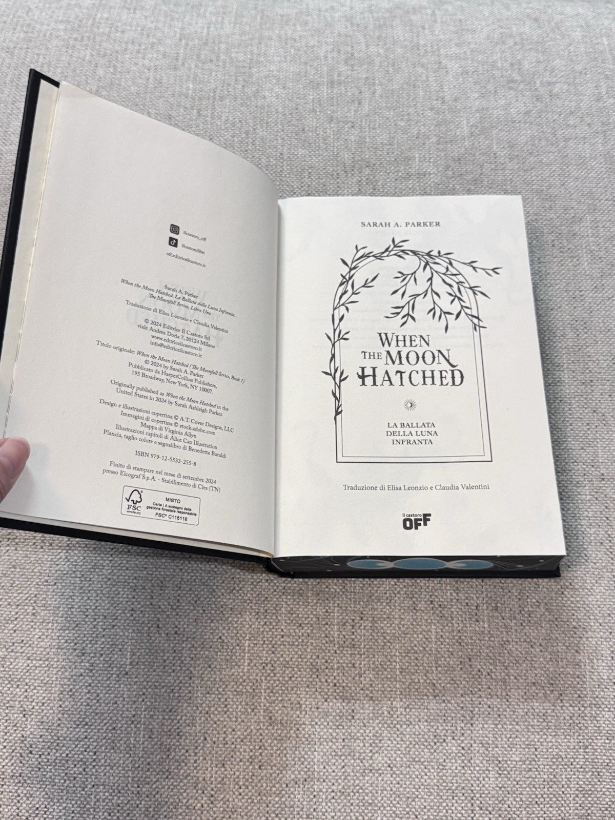 When The Moon Hatched Sarah A Parker Special Edition Sprayed Edge Italian Ed