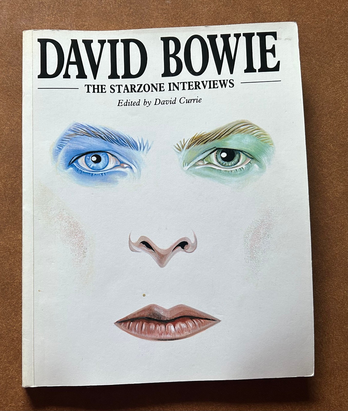 DAVID BOWIE (Book) The Starzone Interviews. 128 pages. Omnibus Press. 1985. EX
