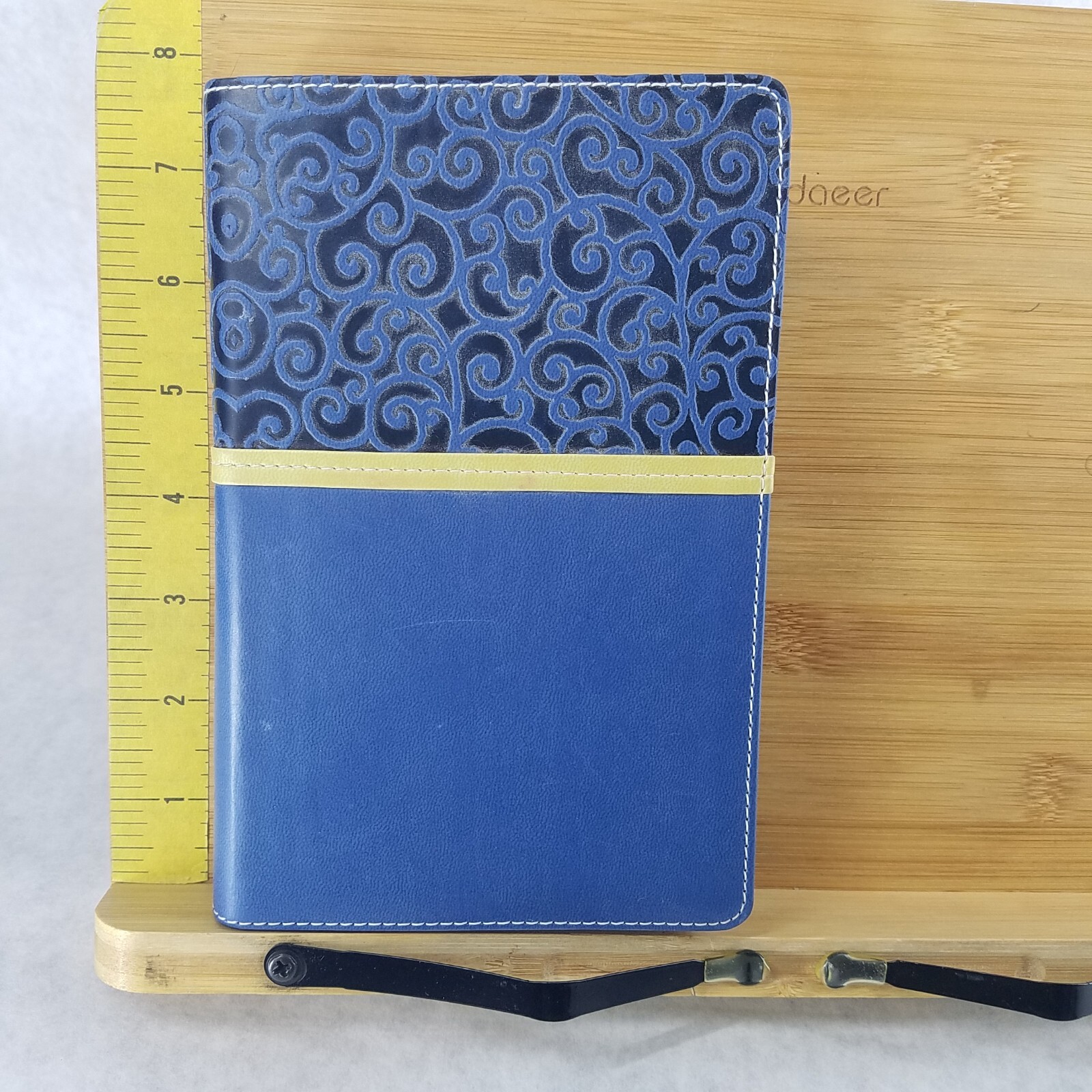Women’s Devotional Bible by Zondervan Staff (2012, Blue Leather, Special)