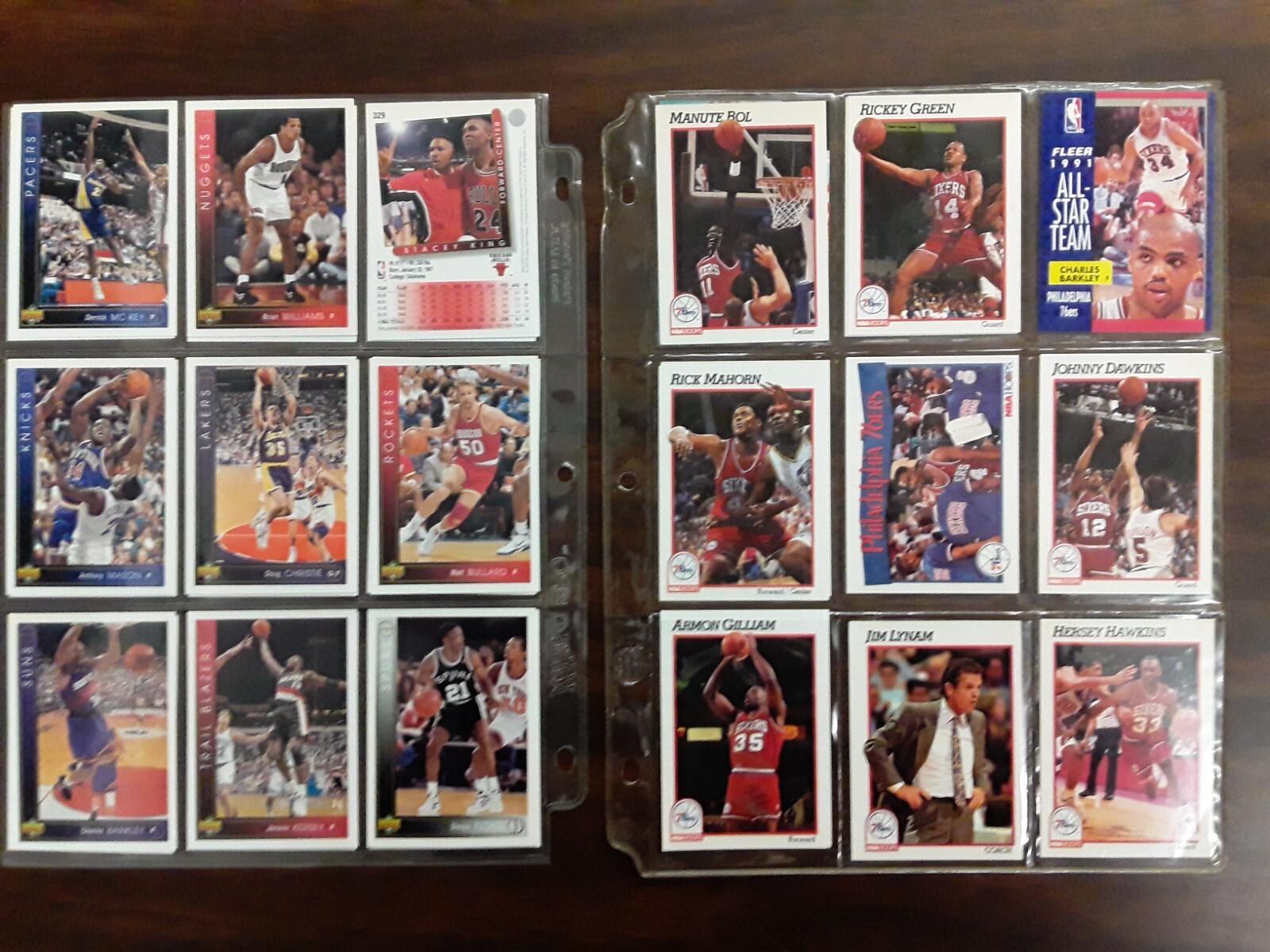 Basketball Trading Cards 31 Ultra Pro sheets full 300 random cards G+ 240403