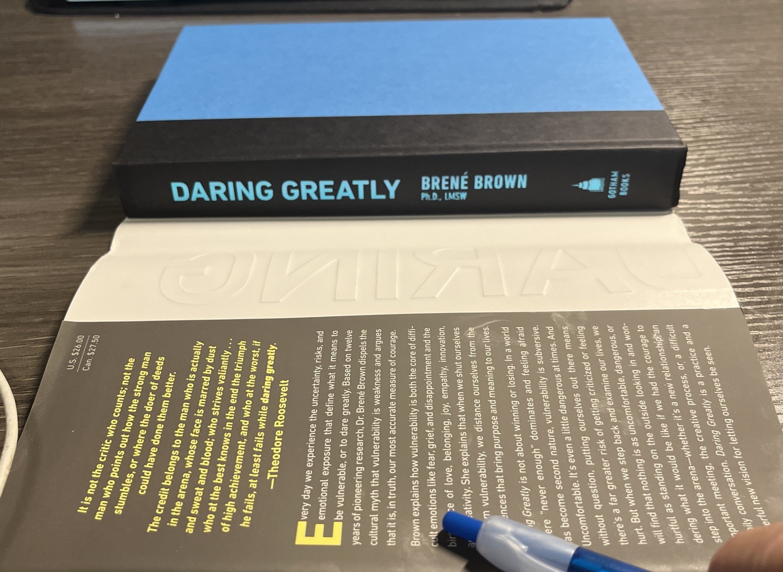 DARING GREATLY By Beene Brown- 1ST EDITION/ 1ST PRINTING SIGNED. Very good