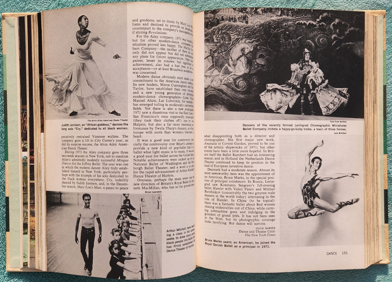 Grolier Encyclopedia Year Book 1972 Hardcover 512 Pages Of Highlights & History