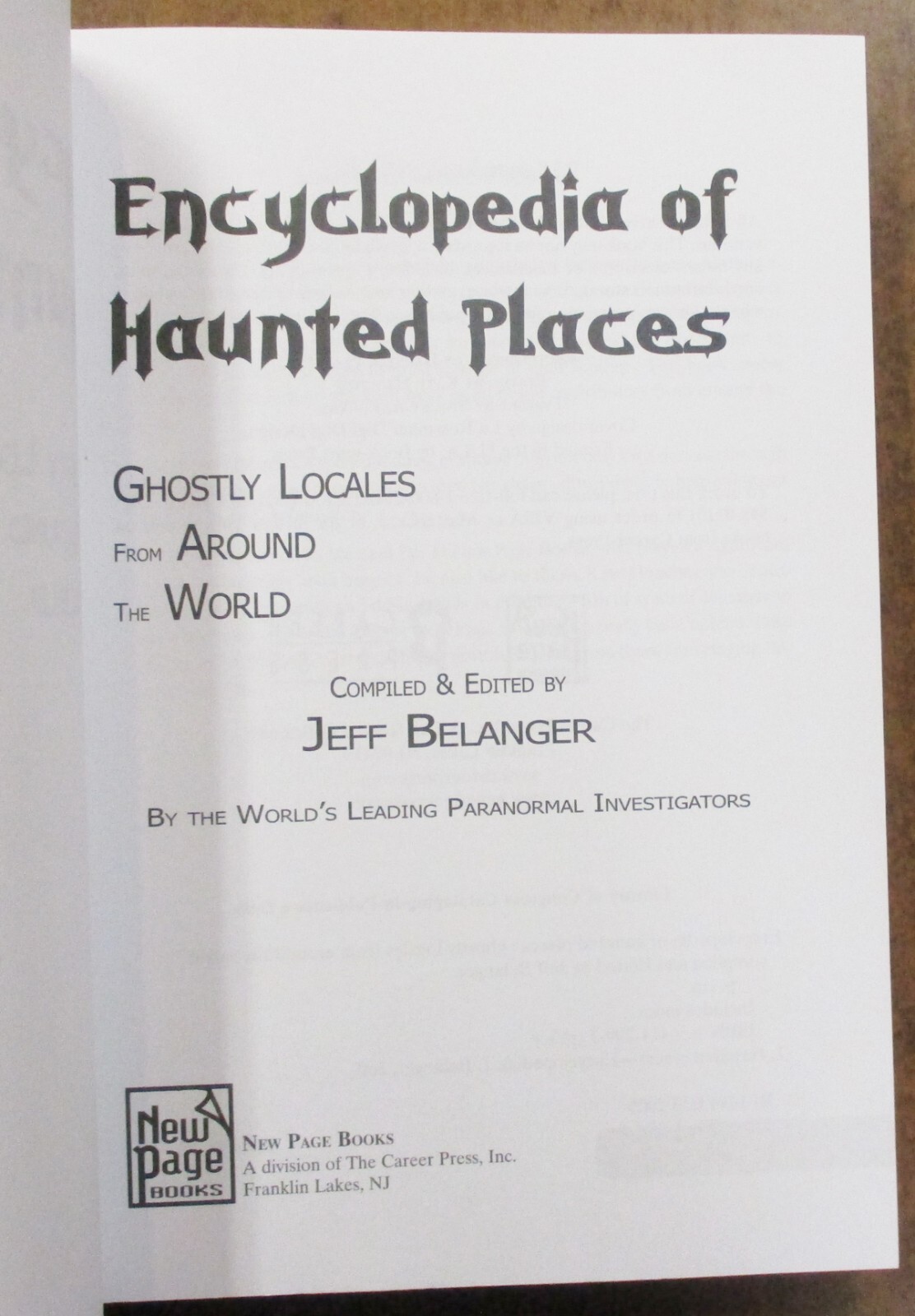 “Encyclopedia of Haunted Places” Ghostly Locales -Trade Paperback (2005)