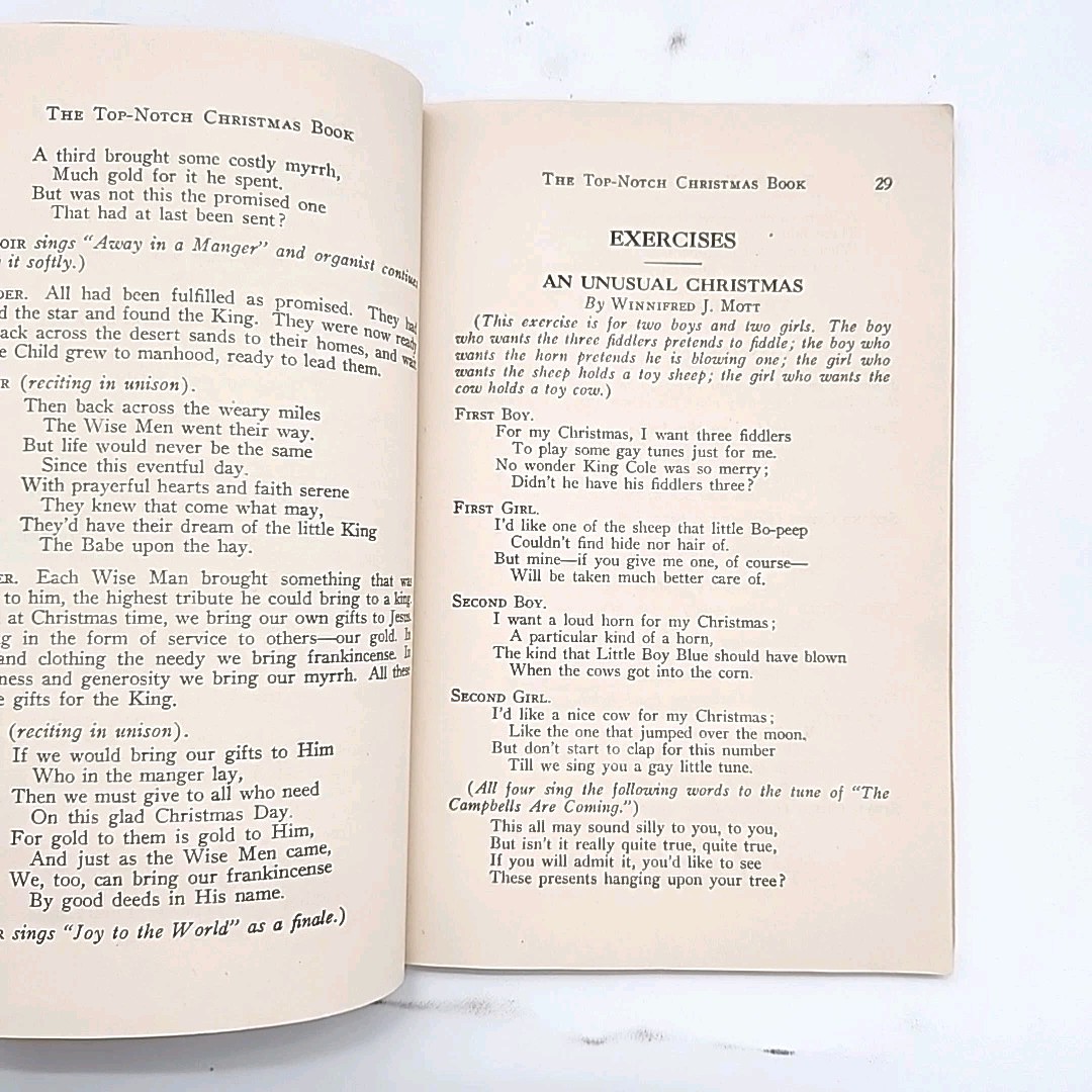 The Top-Notch Christmas Book Bugbee’s Popular Books Paperback 1943