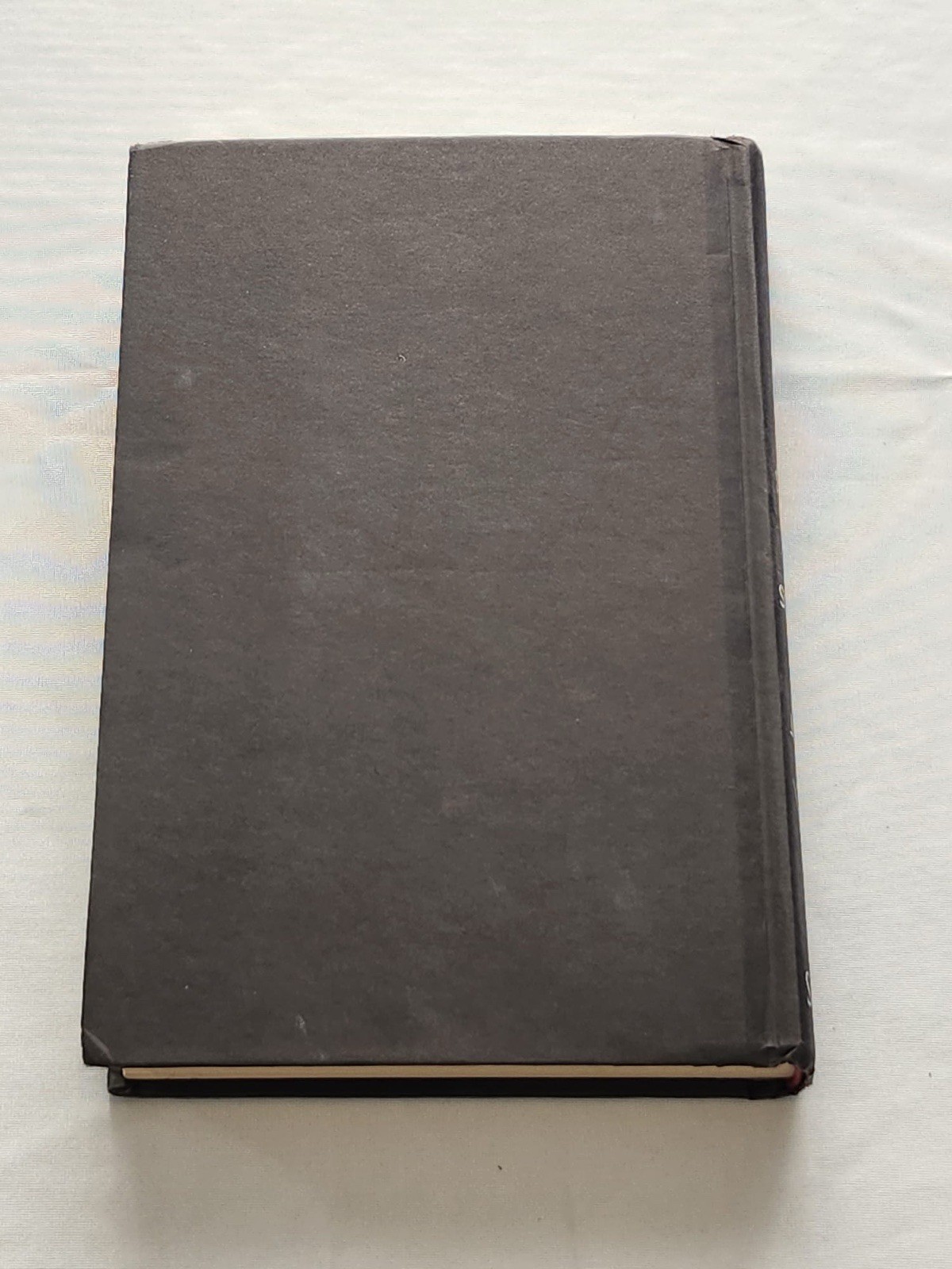 A Court of Thorns and Roses by Sarah J Maas First Edition 2015 Hardcover