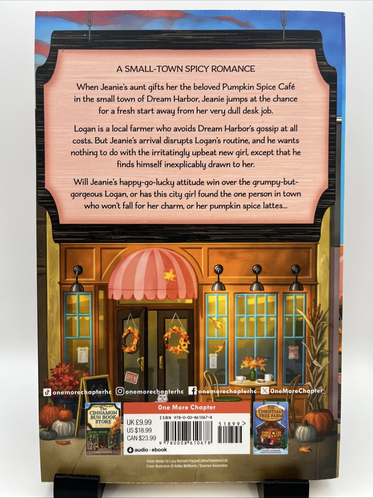 Pumpkin Spice Café by Laurie Gilmore Paperback