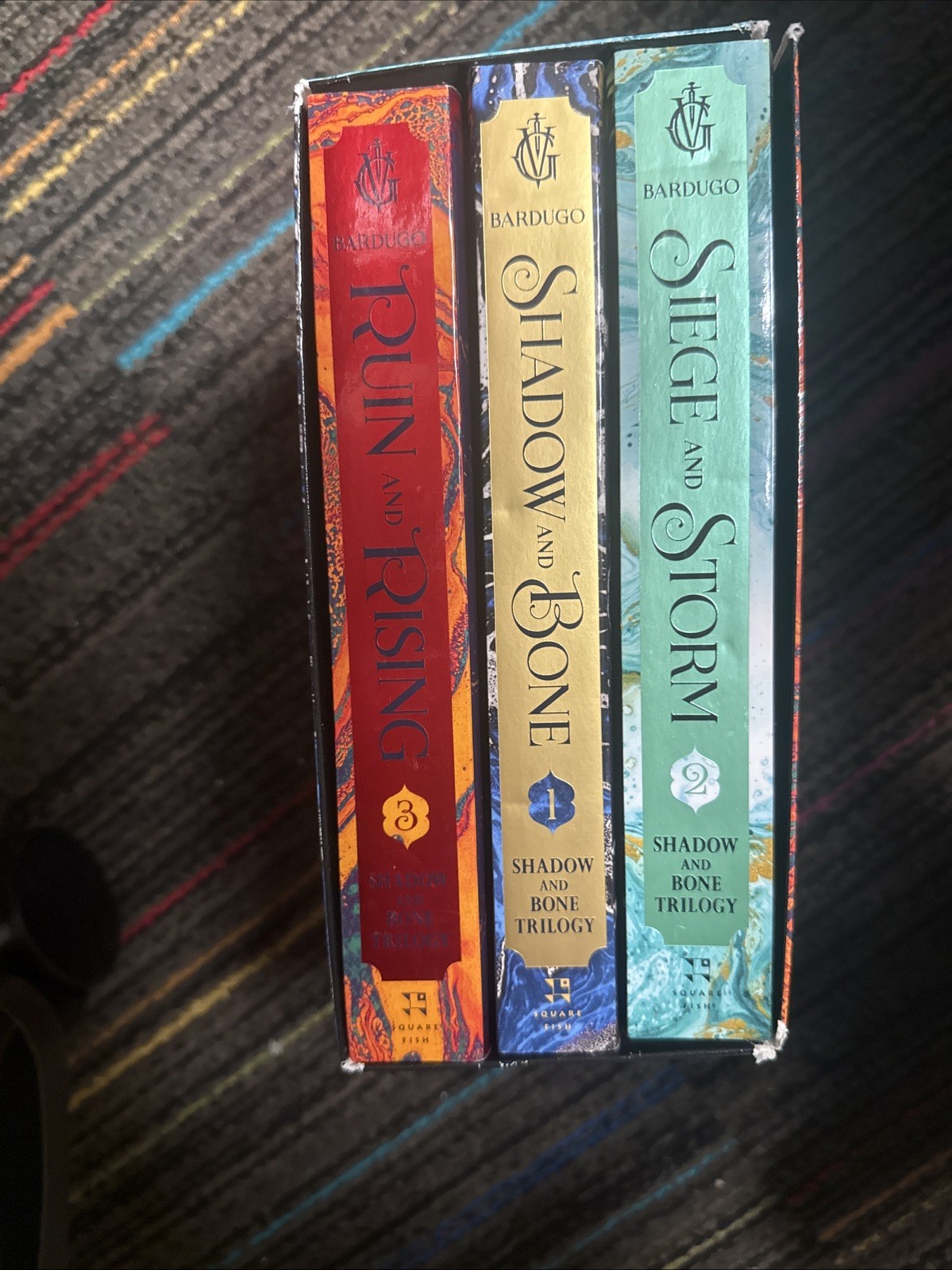 Shadow and Bone Trilogy Boxed Set : Shadow and Bone, Siege and Storm, Ruin…