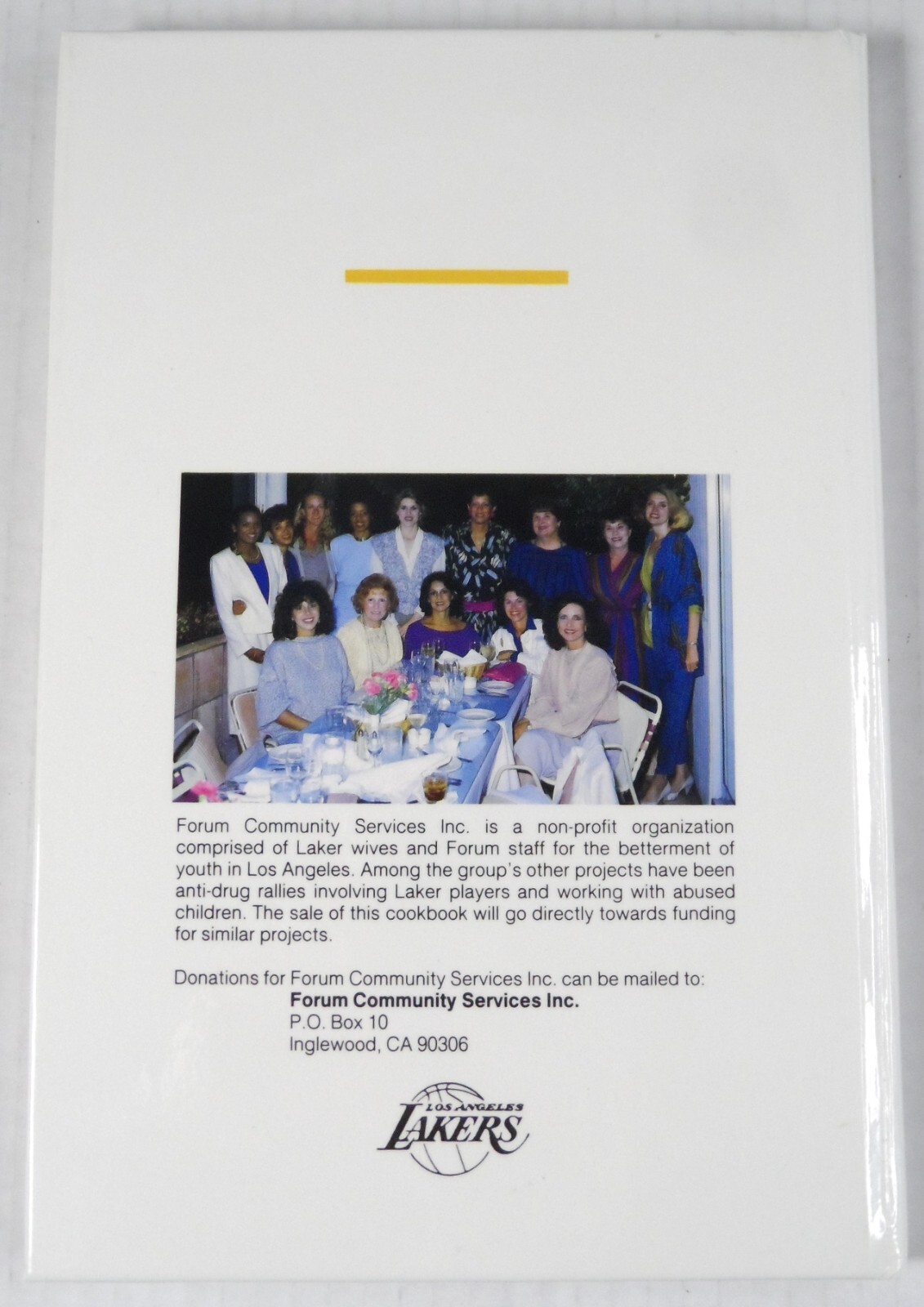 World Champion Los Angeles Lakers Are Cookin’ Family Cookbook 1985 HC 184 pages