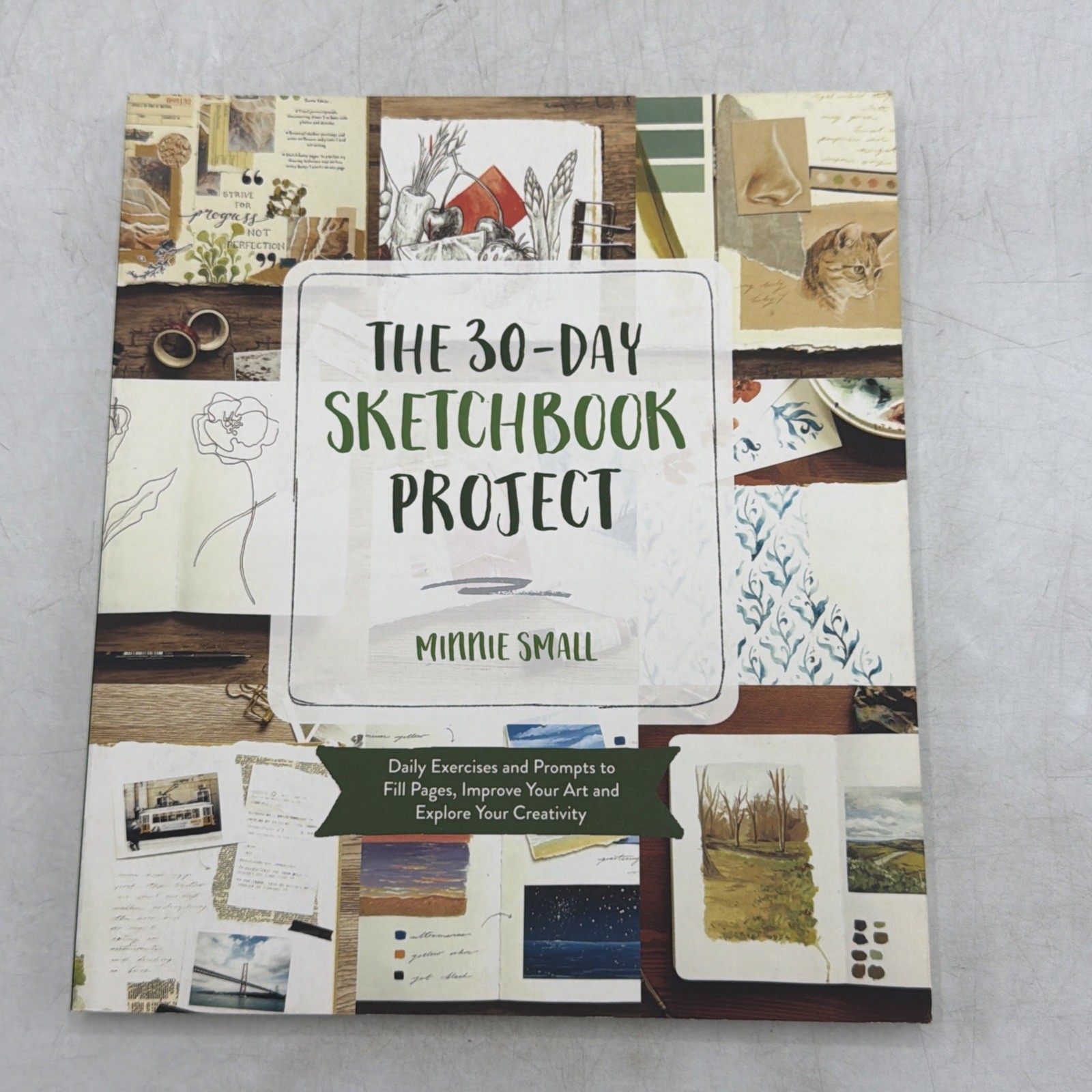 The 30-Day Sketchbook Project: Daily Exercises and Prompts to Fill Pages,: Used