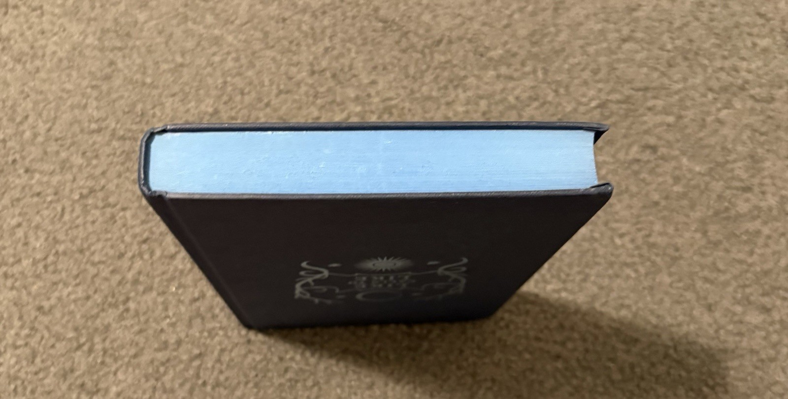 Shadow and Bone Collector’s Edition Leigh Bardugo (Hardcover) Orion Near Perfect