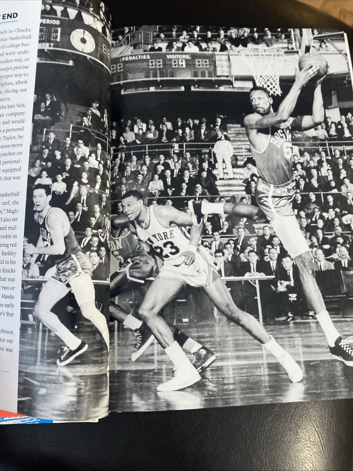 A History of Basketball in Fifteen Sneakers Hardcover – Bengtson NBA Jordan Nike