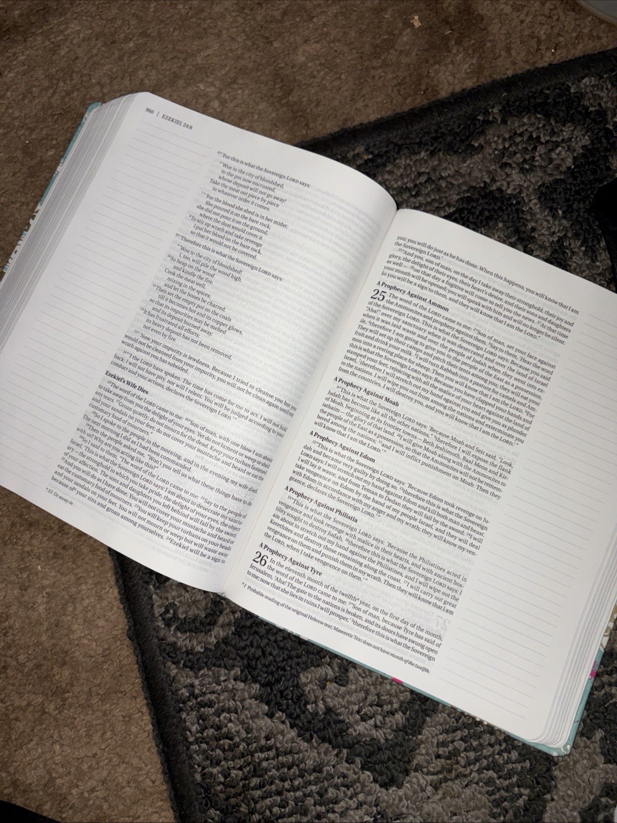 NIV, Journal the Word Bible,Pink Floral Cloth : Reflect, Journal.