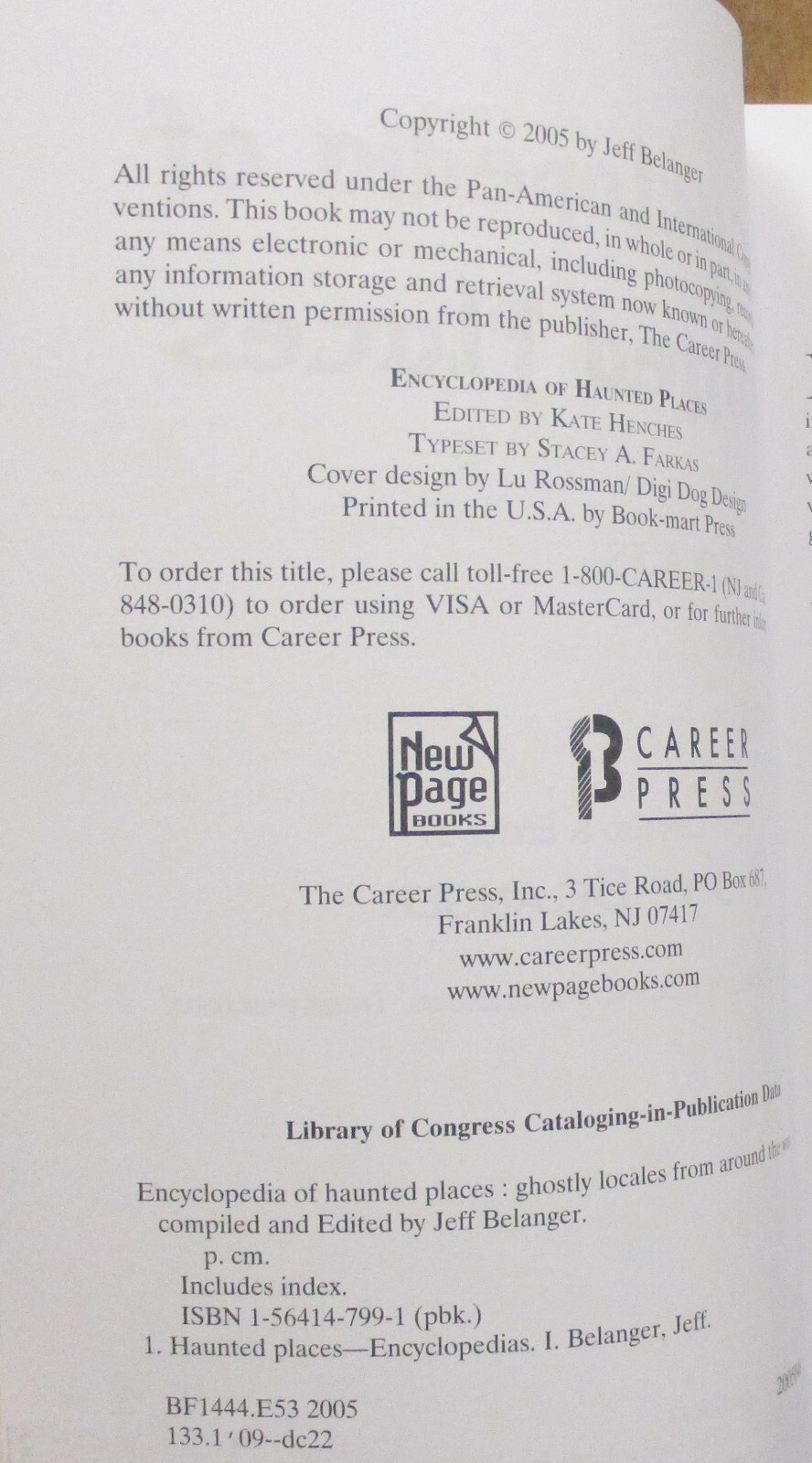 “Encyclopedia of Haunted Places” Ghostly Locales -Trade Paperback (2005)