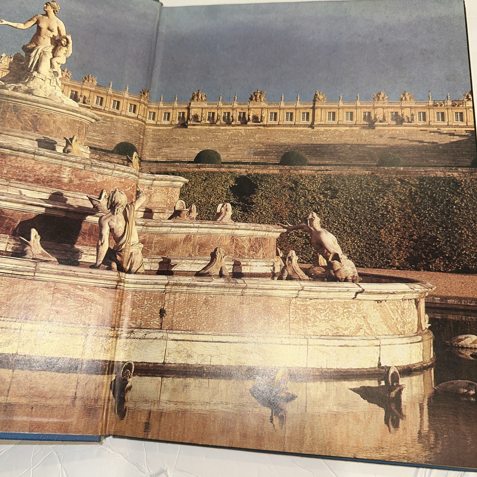 The Chateaux Of Greater Paris by Janine Et Pierre Soisson HCDJ 1983 English