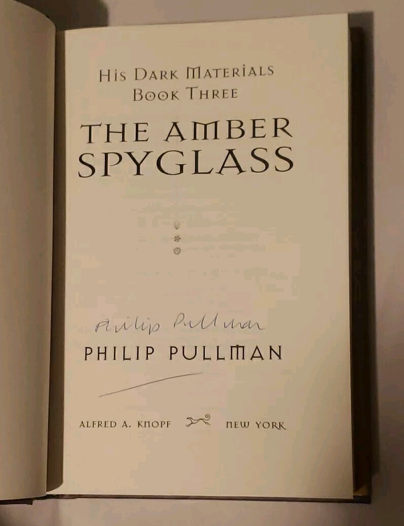“The Amber Spyglass” 1st First Edition Signed Philip Pullman HC Book 3