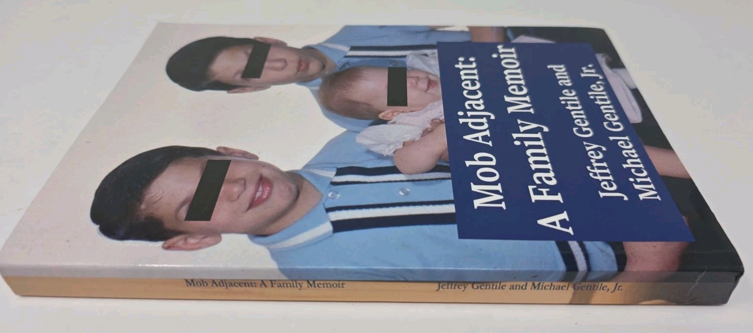 Mob Adjacent : A Family Memoir by Jeffrey Gentile (2017, Trade Paperback)