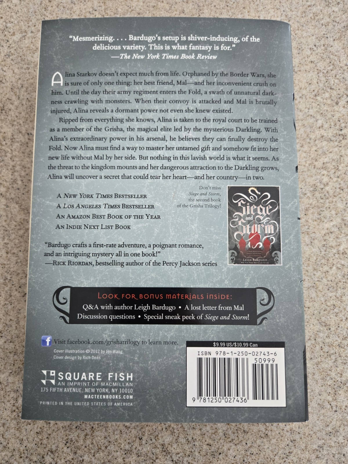 Shadow and Bone Leigh Bardugo 2012 Paperback