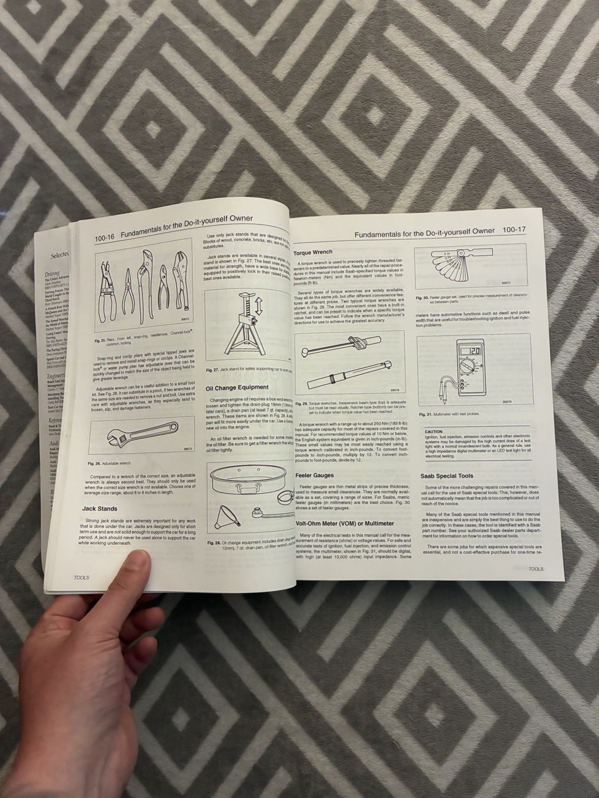 Saab 900 16 Valve Official Service Manual 1985-1993 Robert Bentley