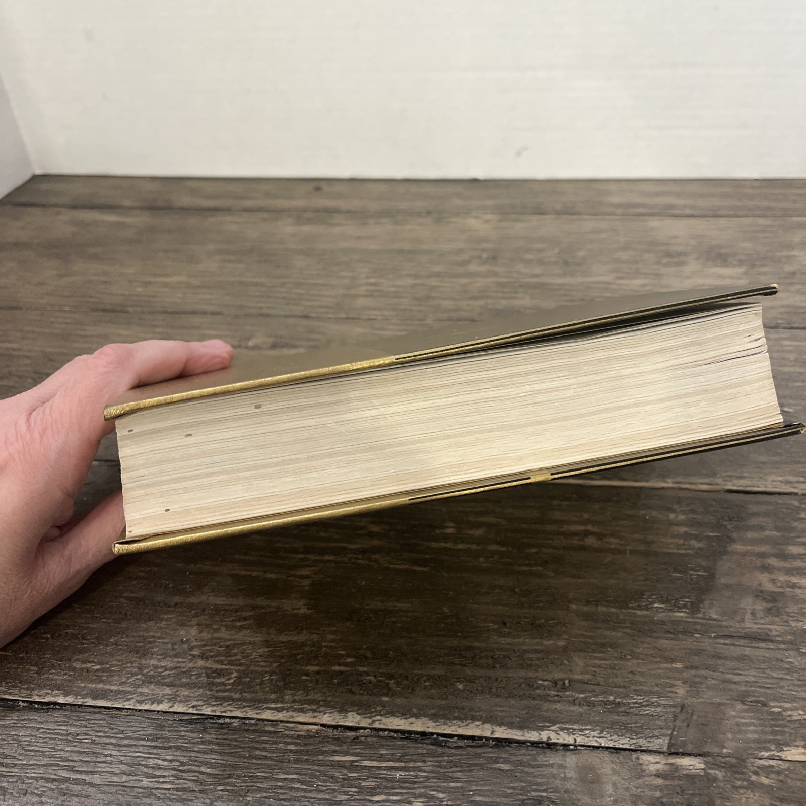 Vtg 1976 Good News Bible Today’s English Version Gold Hardcover 480 Pages