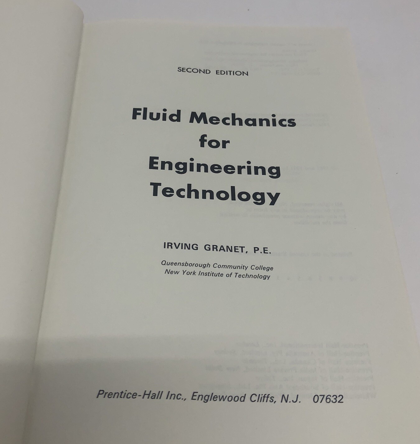 FLUID MECHANICS FOR ENGINEERING TECHNOLOGY – by IRVING GRANET – PRENTICE-HALL ED