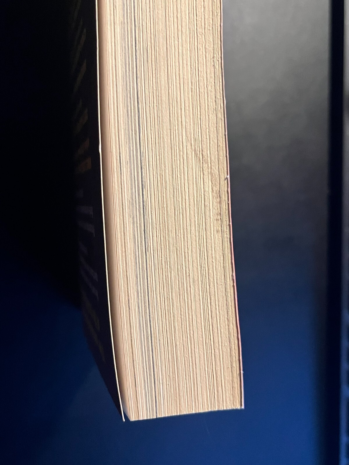 THE MAMMOTH BOOK OF ZOMBIE COMICS (2008) over 400 pages! READ CONDITION