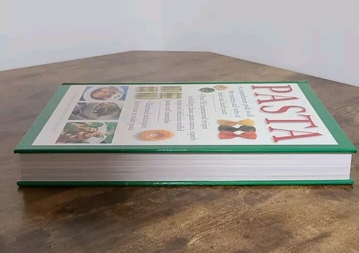 “PASTA” Cookbook 512 Pages Of Illustrations & Recipes