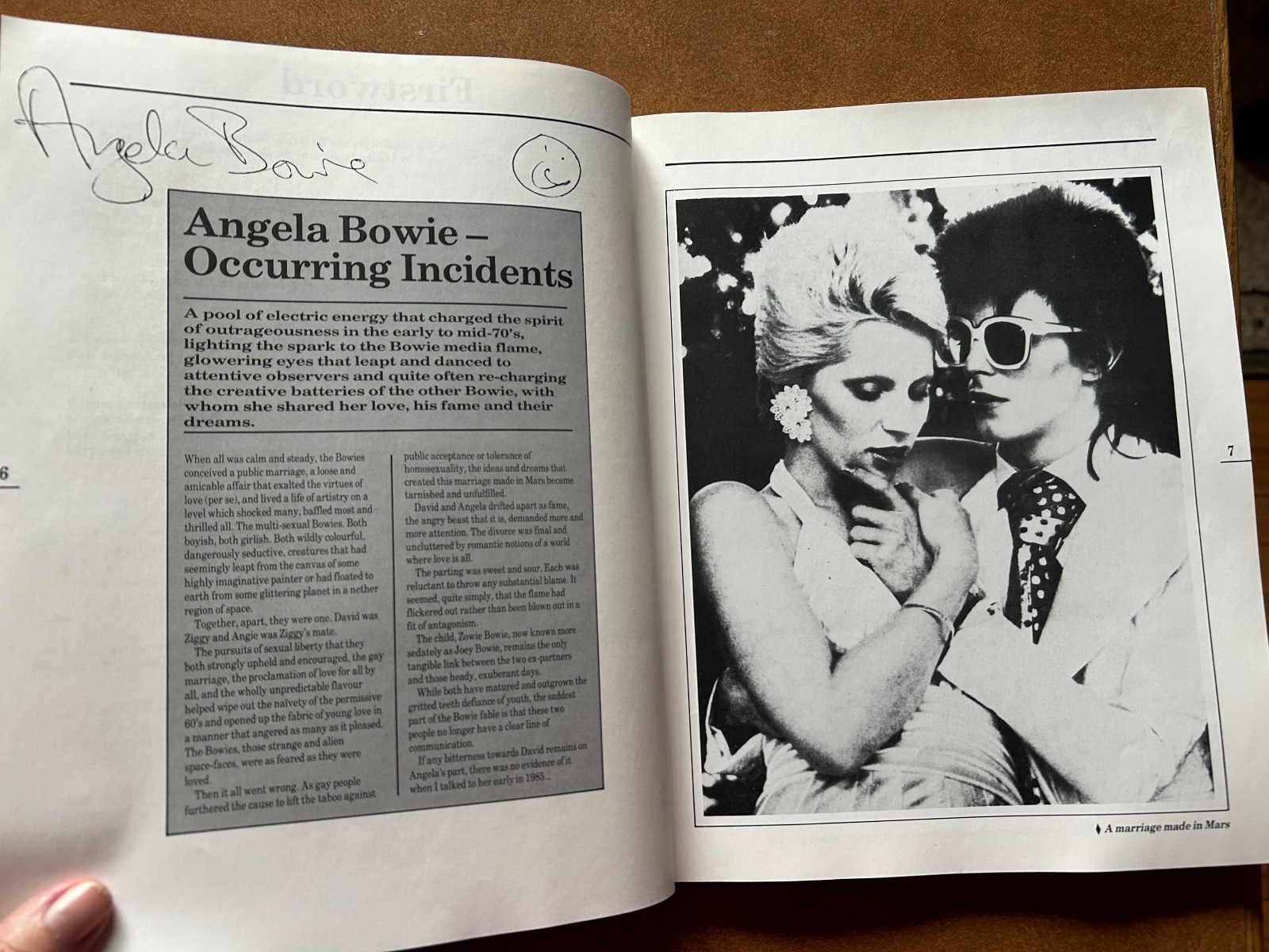 DAVID BOWIE (Book) The Starzone Interviews. 128 pages. Omnibus Press. 1985. EX