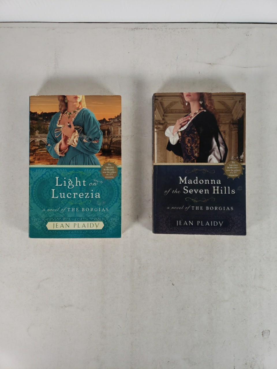 Jean Plaidy (12 Book Lot – All Paperback) the Borgias, Stuart Saga, The Tudors