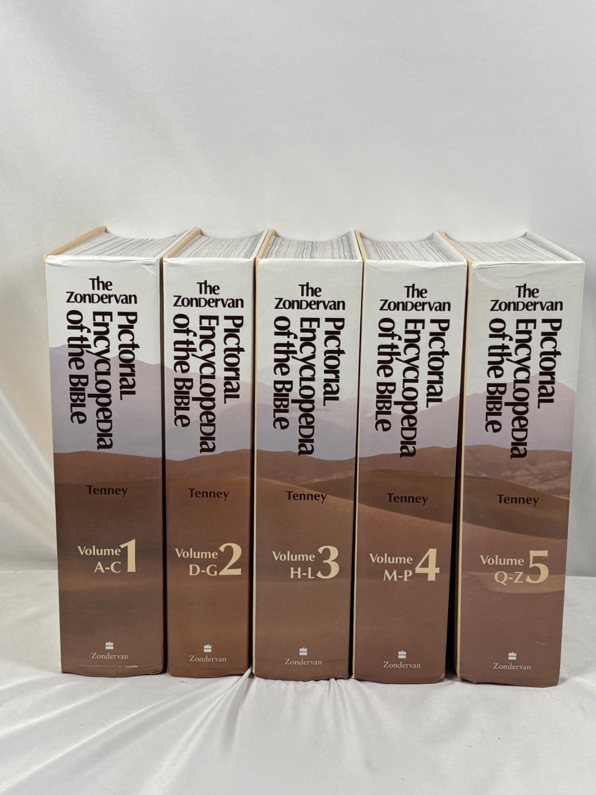 The Zondervan Pictorial Encyclopedia of the Bible Edited by Merrill C. Tenney