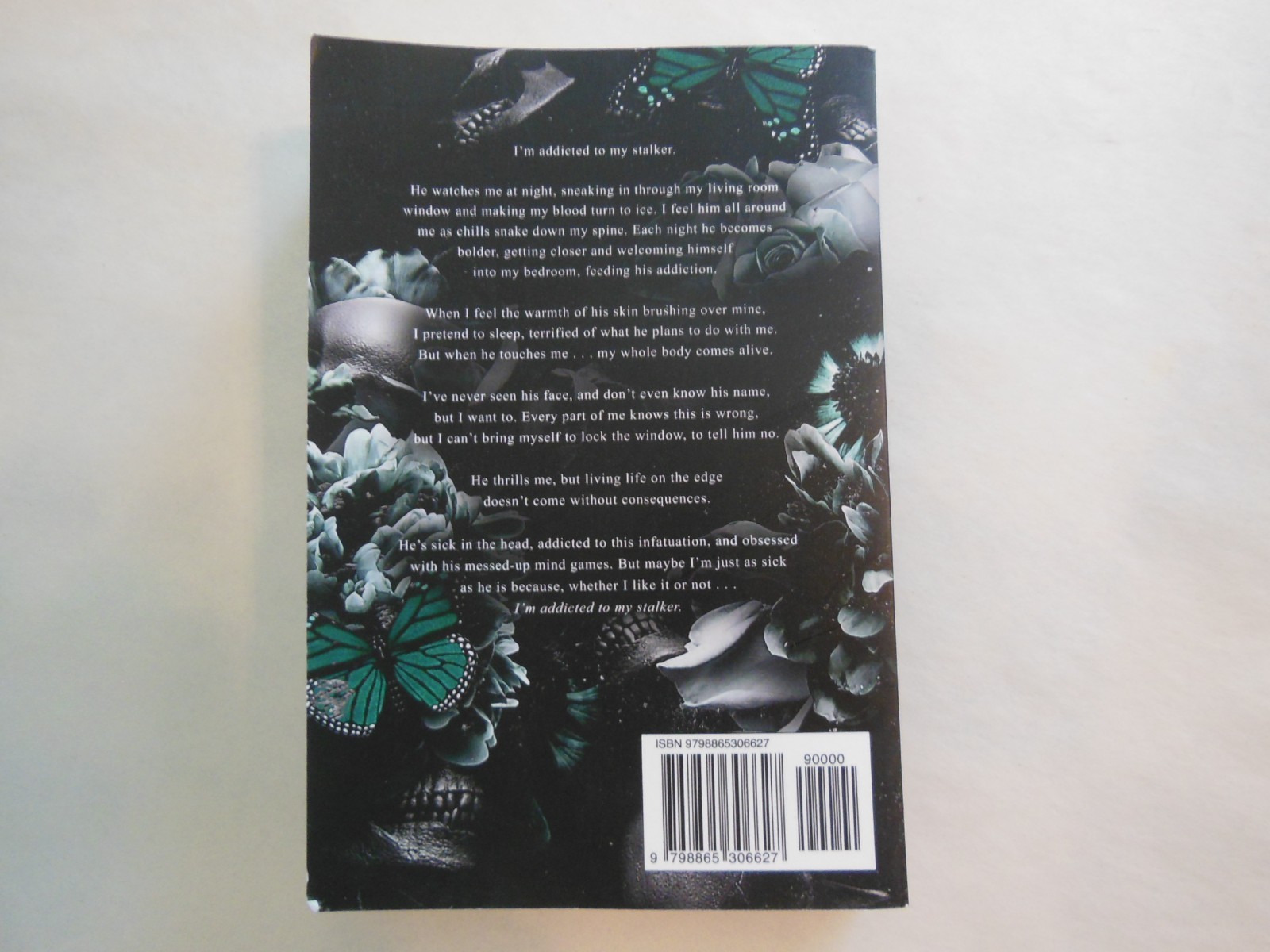 Pretty Monster- A Dark Stalker Romance by Sheridan Anne (2023 Trade Paperback)