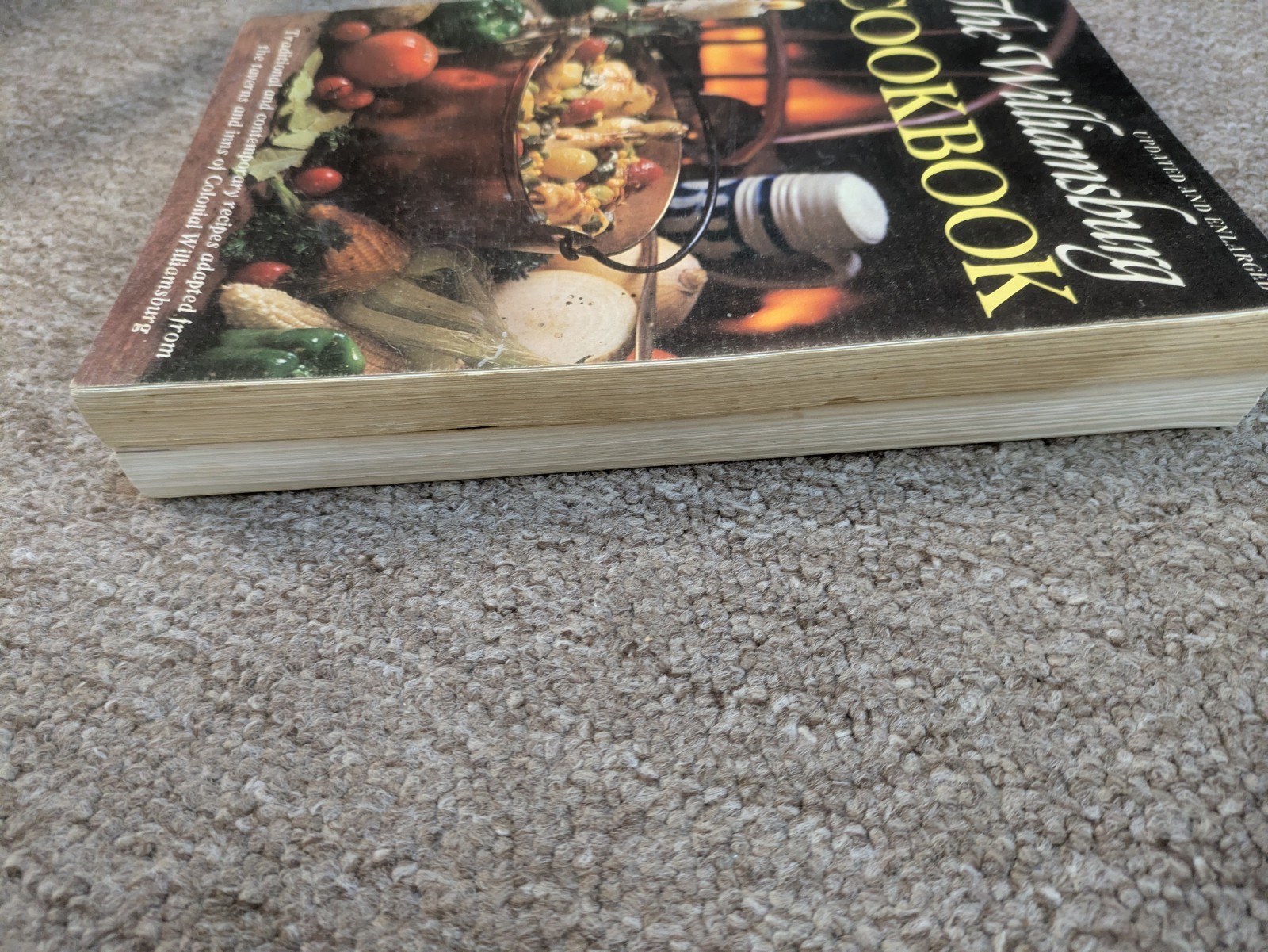 Lot Of 2 VINTAGE Williamsburg Cookbooks – Favorite Meals (1984) & Cookbook 1976