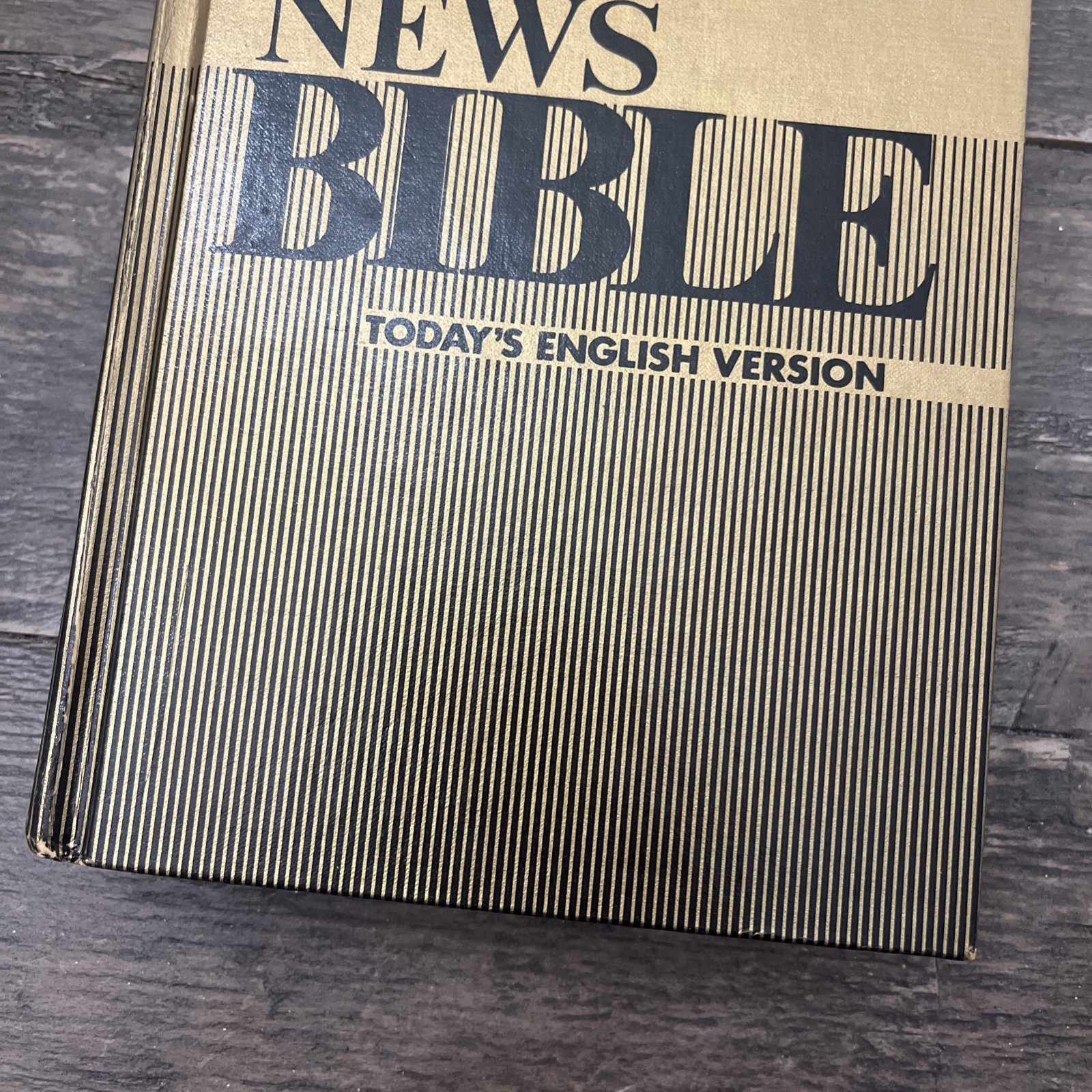 Vtg 1976 Good News Bible Today’s English Version Gold Hardcover 480 Pages