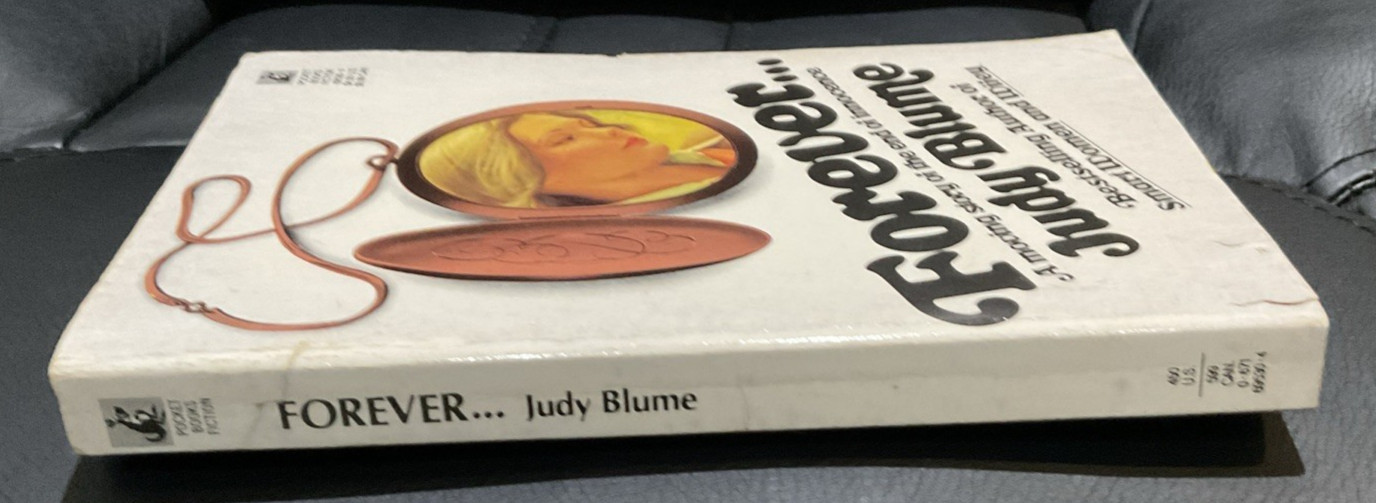 Forever by Judy Blume Classic Older Teens (c) 1957 1st PB Printing 1976