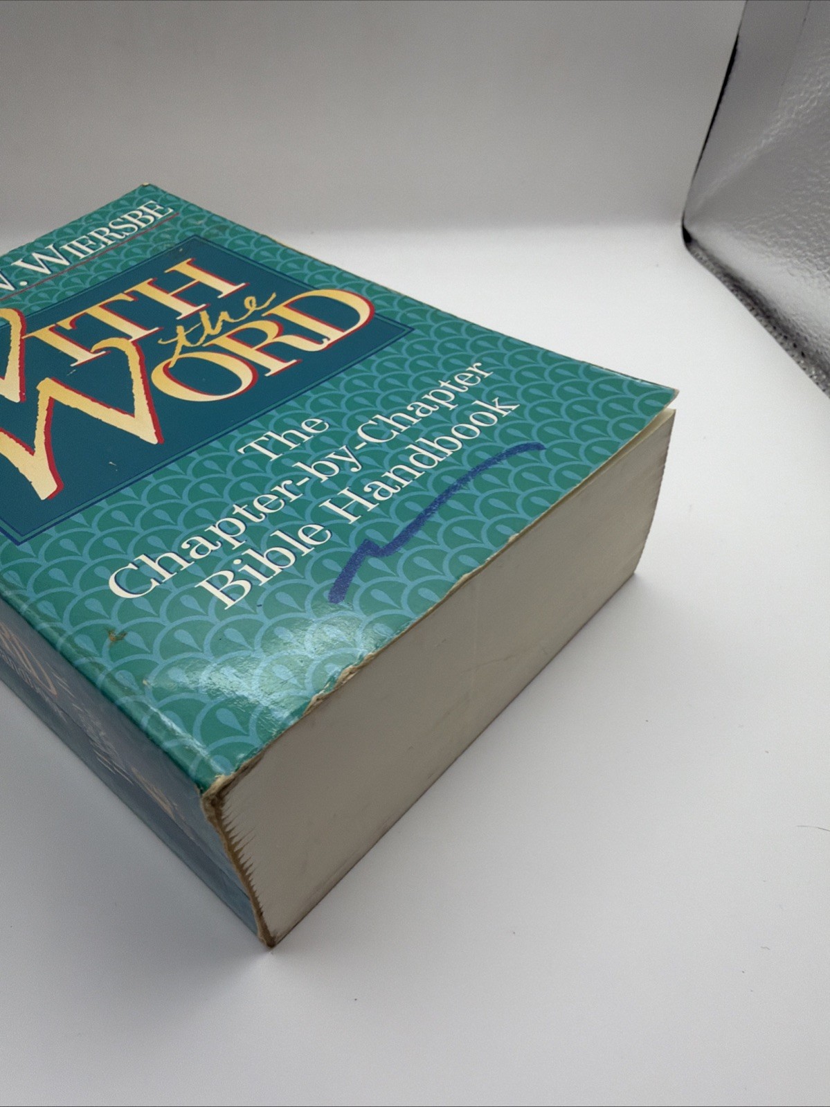 With the Word: The Chapter-by-Chapter Bible Handbook – Wiersbe, Warren W.