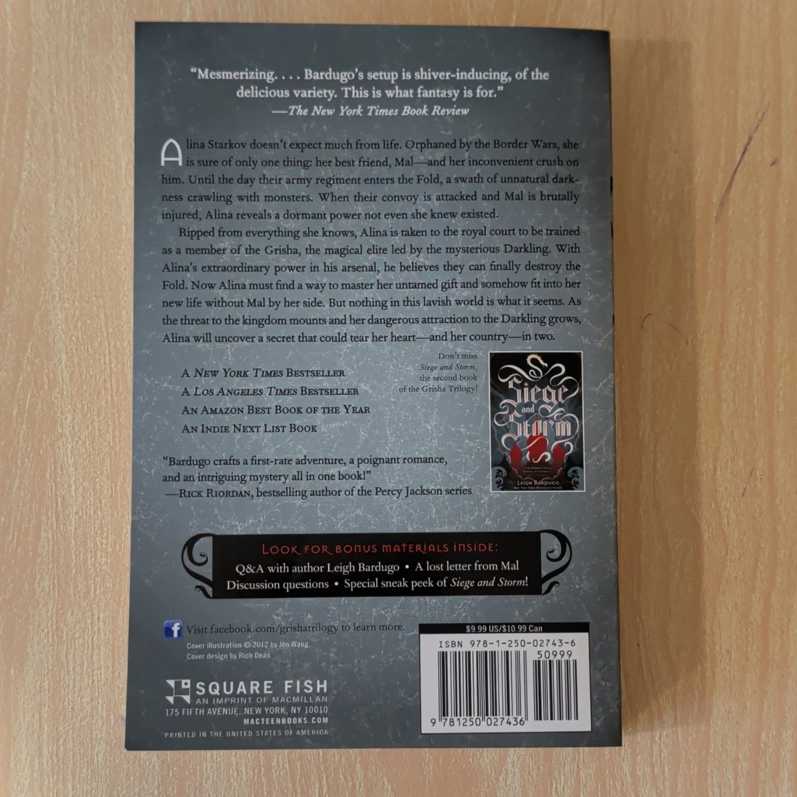 Square Fish Shadow and Bone Bardugo Paperback Bonus Content Grisha Trilogy