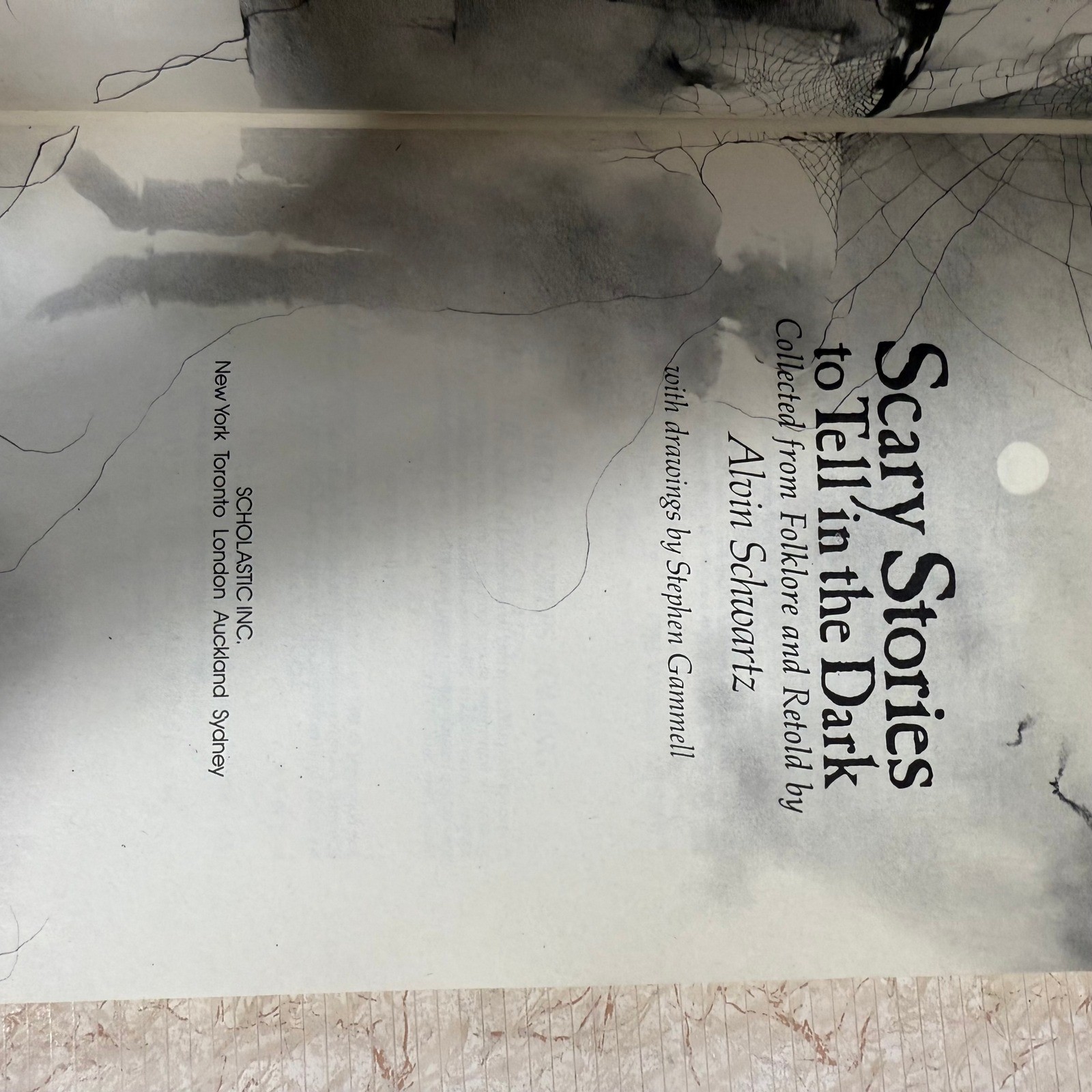 Scary Stories to Tell in the Dark + 3 Alvin Schwartz Stephen Gammell