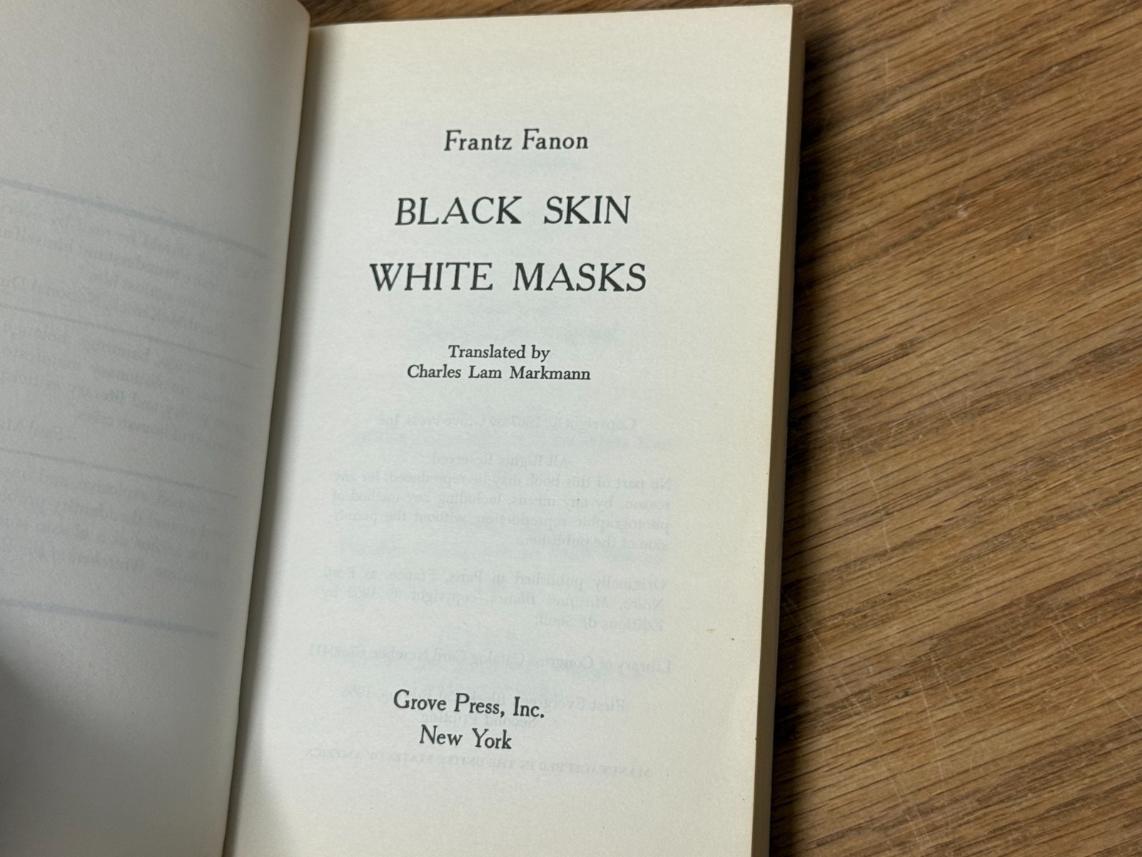 BLACK SKIN, WHITE MASKS by Frantz Fanon – 1st/2nd PB 1968 – Grove Black Cat