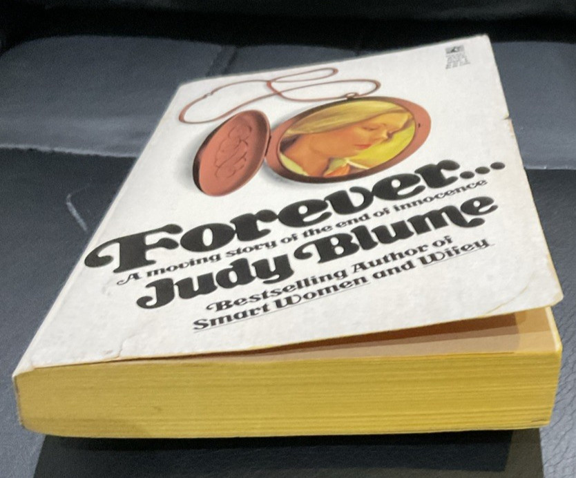 Forever by Judy Blume Classic Older Teens (c) 1957 1st PB Printing 1976