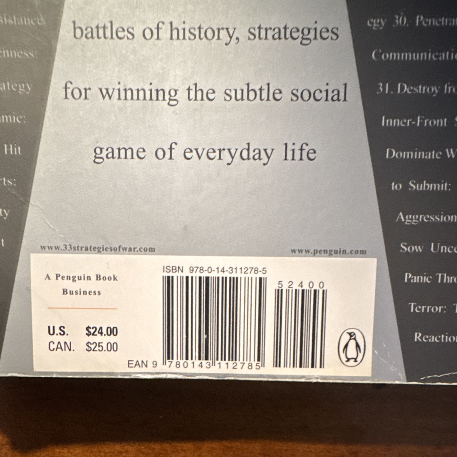 Robert Greene The 33 Strategies of War UK-B PB 2007 Penguin 512 Pages