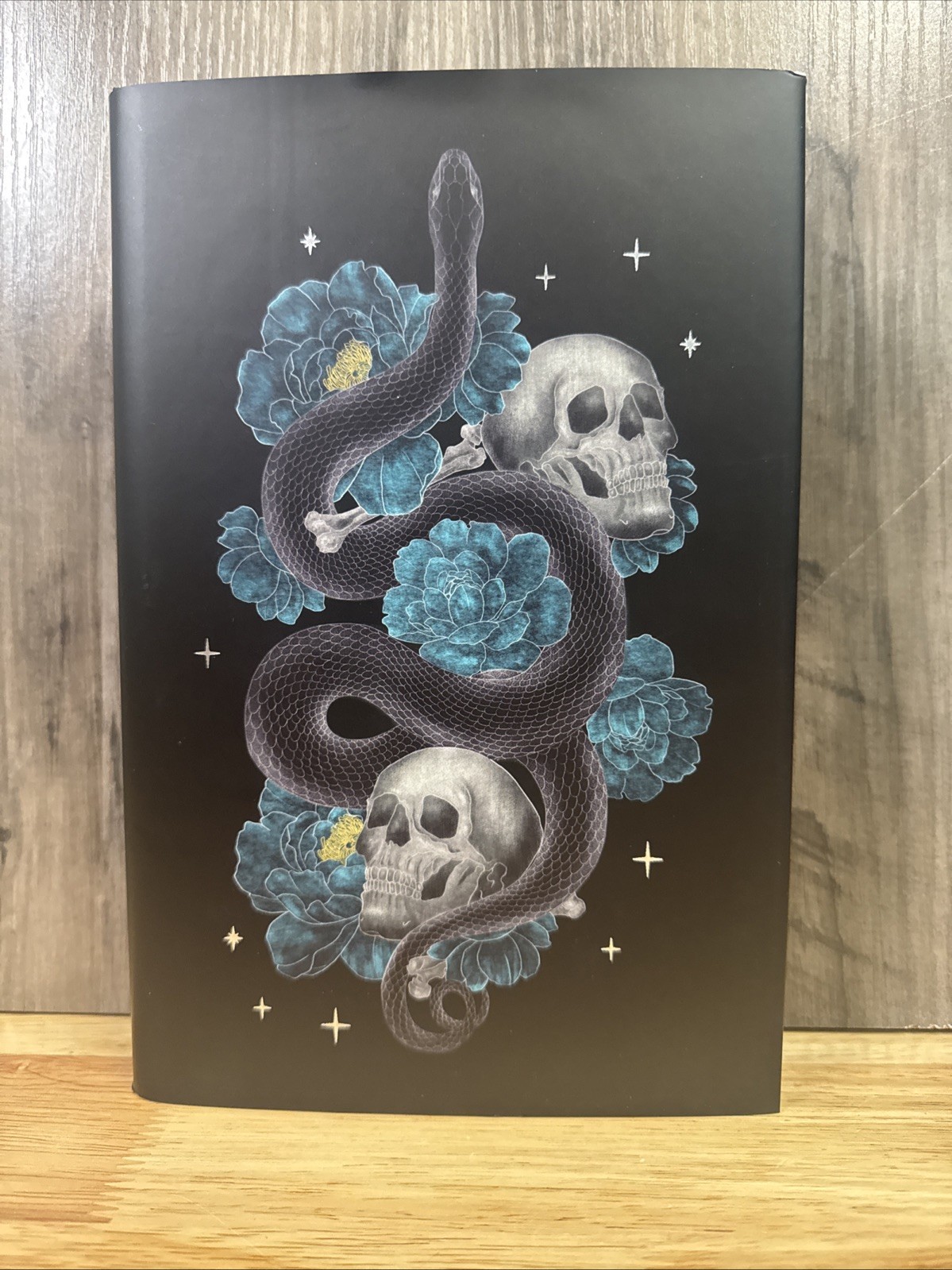 Illumicrate – Ninth House & Hell Bent – Leigh Bardugo – Exclusive Sprayed Edges