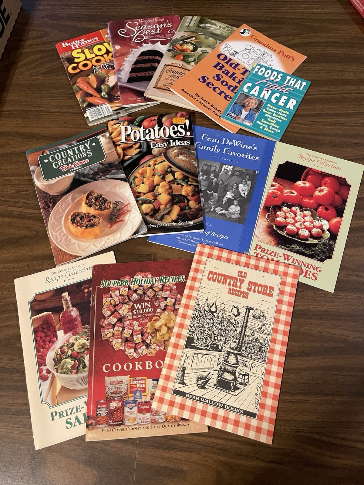 Vtg Booklets Cookbooks Recipes Pamphlets Bob Evans Pampered Chef Campbells Lot