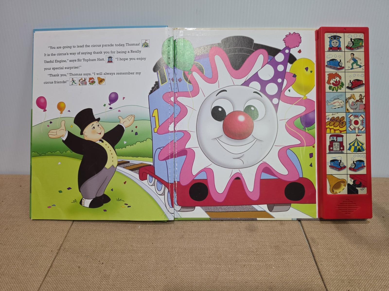 THOMAS THE TANK ENGINE: A NOISY SURPRISE: PLAY-A-SOUND By No Author